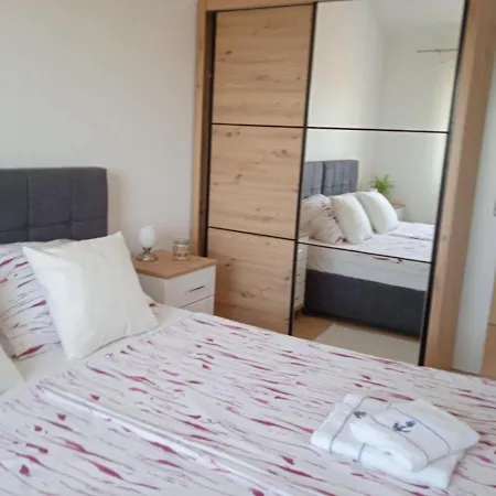Sa Pogledom Na U Linardicima Apartment *