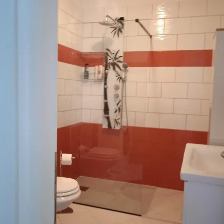 Sa Pogledom Na U Linardicima Linardici